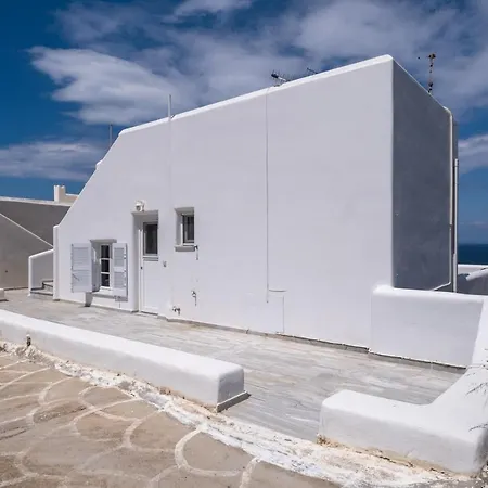 Sterna House Apartamento Parasporos