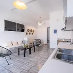 Sterna House Апартаменты Параспорос
